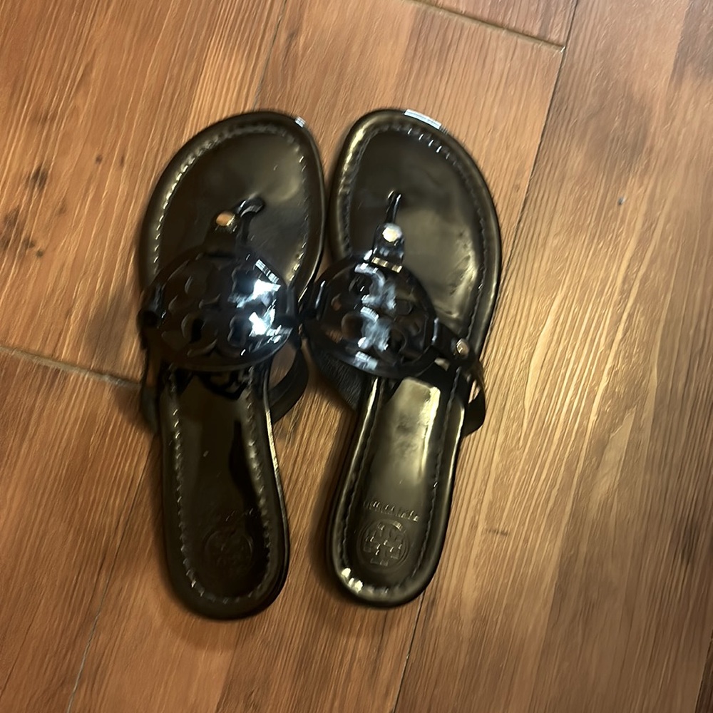 Size 8.5 black Tory Burch Miller Sandler. Like new